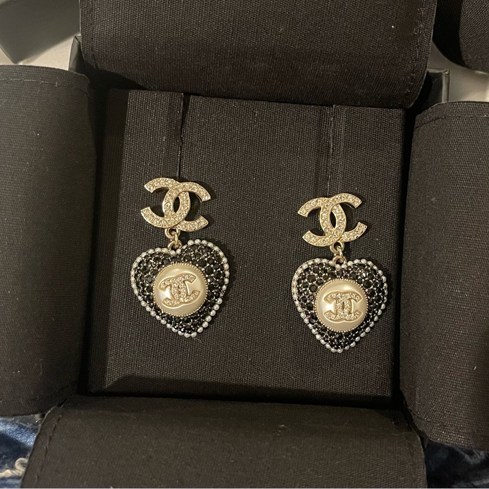 Authentic Chanel diamanté heart earrings